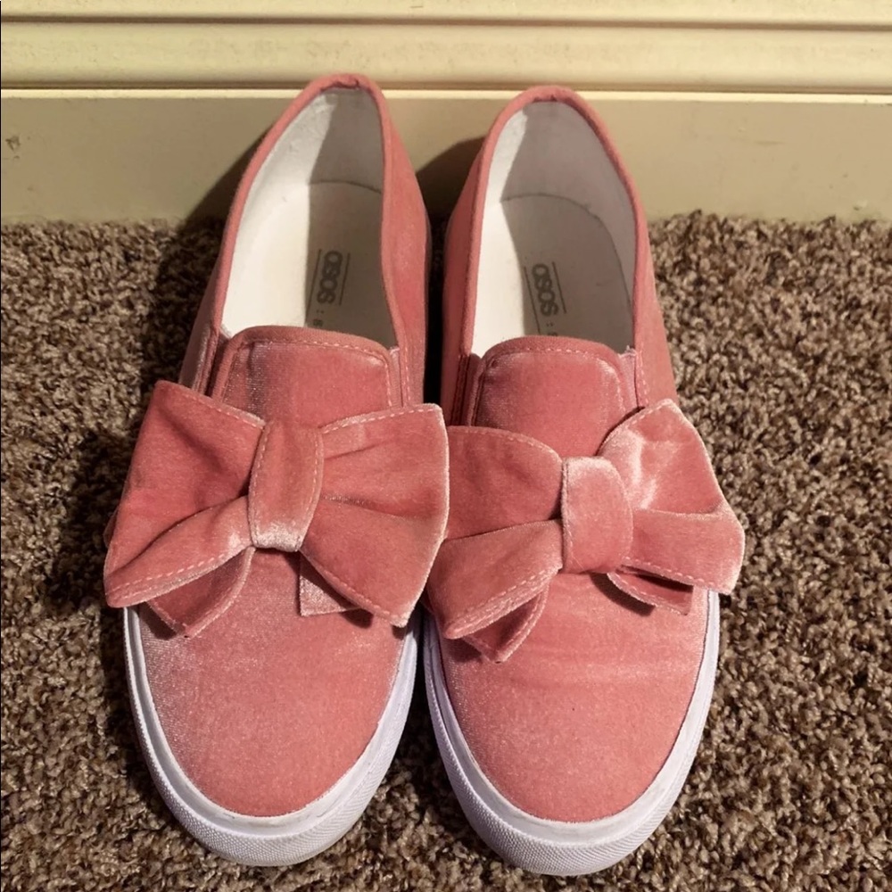 Pastel Pink Velvet Bow Creepers
